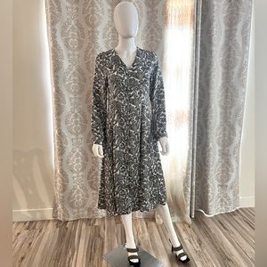 DNT beautiful lightweight dress size S